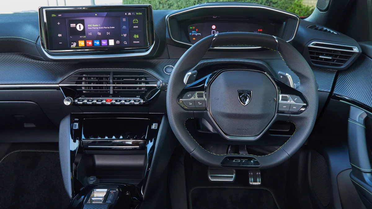 Peugeot 2008: Bono de hasta $52,000 + Tasa de 9.99% sin comisión por apertura + 3 años de mantenimiento gratis